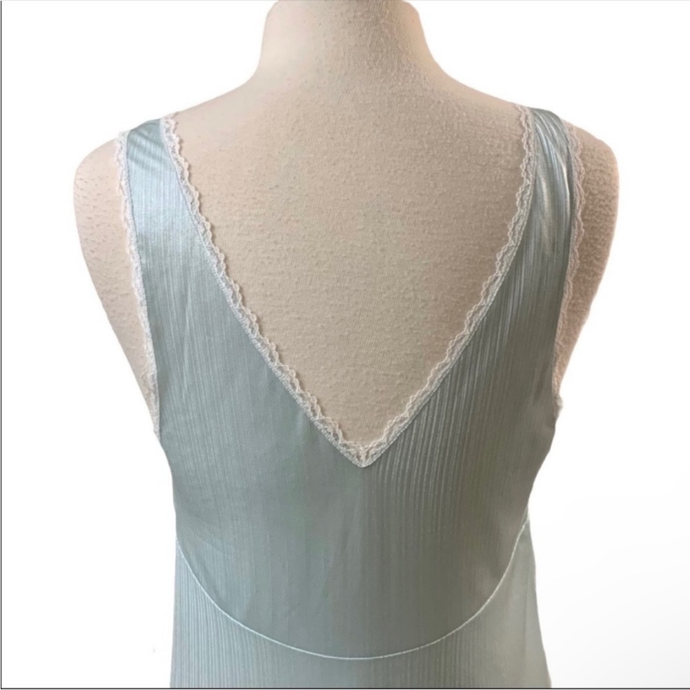 Vintage Lorraine Nylon and Lace Floor Length Pale Blue Nightgown - Picture 6 of 9